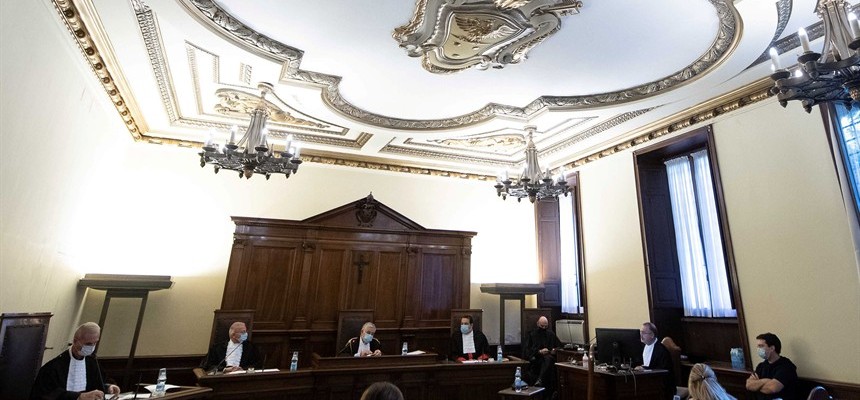 Former Vatican financial watchdog official testifies in court