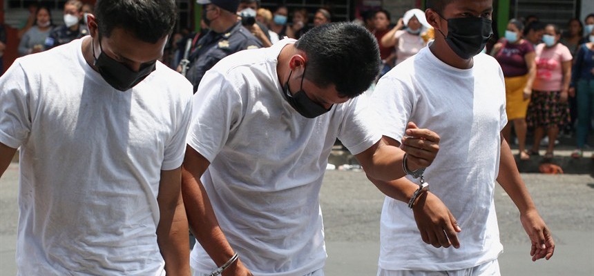 Random detentions cast pall on high holy days in El Salvador