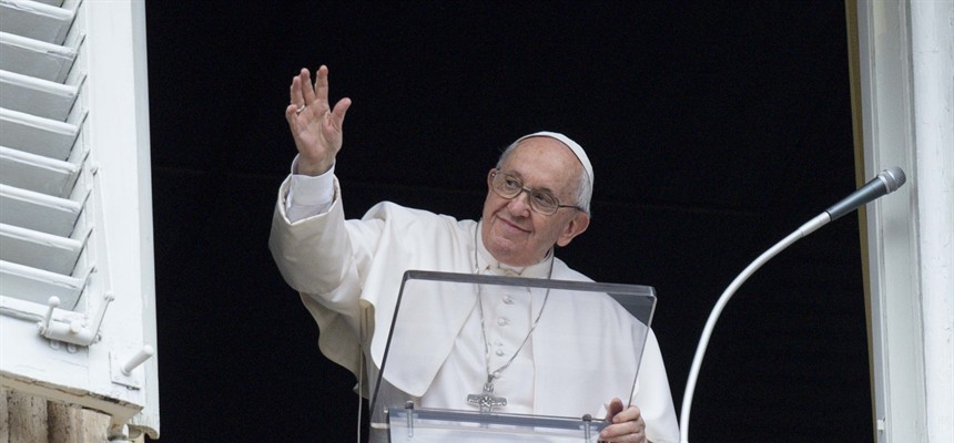 Pope denounces 'macabre regression of humanity' in Ukraine