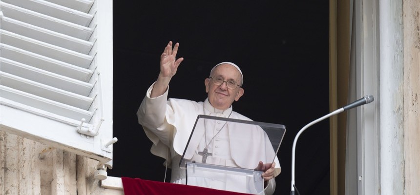 Jesus invites people to hear him, know him, follow him, pope says