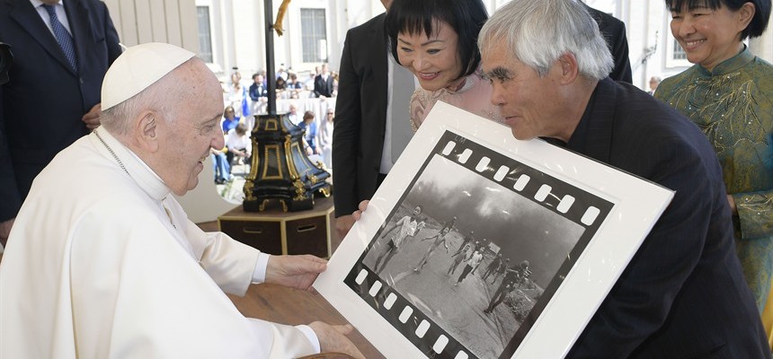 Pope tells grandparents to leave grandkids their legacy of wisdom