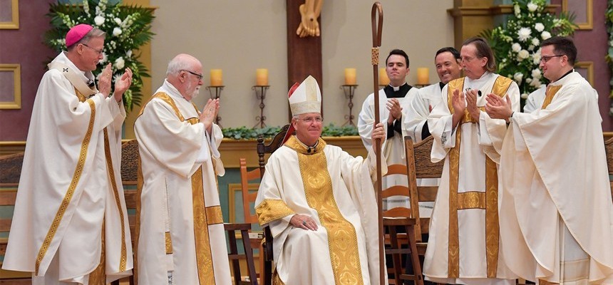 New Phoenix bishop installed; faithful called to abide in God's goodness