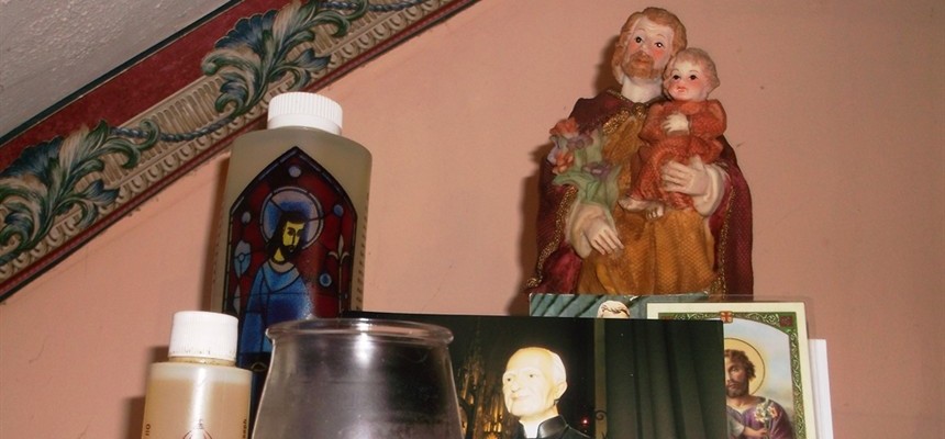 Strange Gods Before Me -- Do Catholics Worship Saints and Statues?