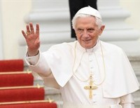 Pope Emeritus Benedict XVI Thanks Cardinal Nichols for Well Wishes on 94th Birthday