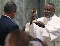Some U.S. dioceses are lifting restrictions on Communion cup